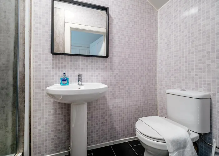 Percys Place Sleep 11, 15 Minute To Centre Free Parking Edinburgh