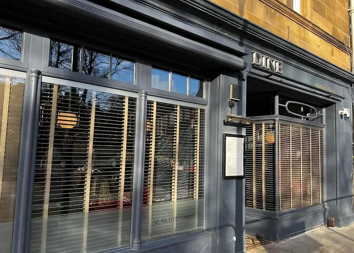 Tranquil 2 Bed Flat, Free Parking, Near Murrayfield & Centre Apartment Edinburgh