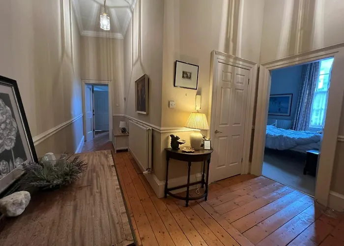 Regal 2bd Georgian Flat In The Heart Of