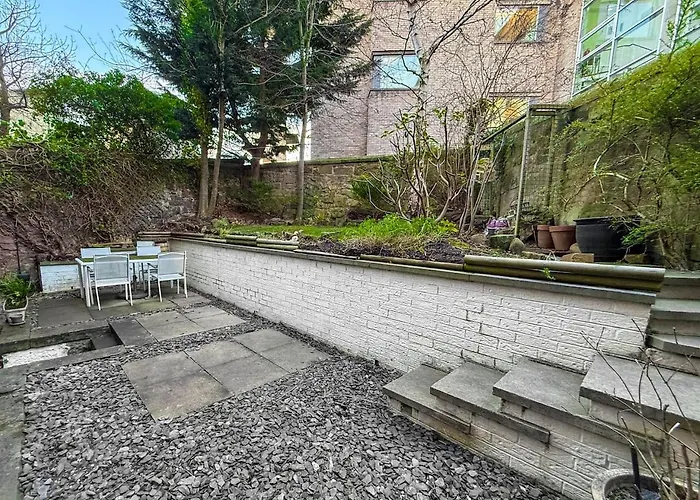 Blantyre Cosy Hideaway Apartment