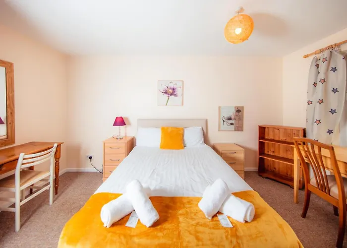 Cosy Arthurs Seat View 4 Bdrm * Эдинбург