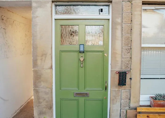 Snug 1 Bed In Edinburgh's Juniper