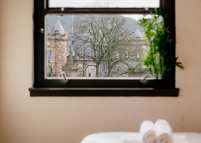 Apartament Bottom Of Royal Mile 7 Beds Sleeps 8 3 Bthrooms *