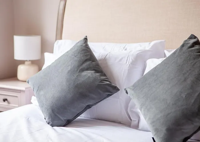 Victorian - Centre - Free Car Space * Edinburgh