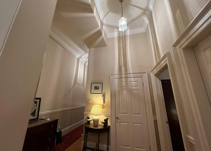 Regal 2bd Georgian Flat In The Heart Of *