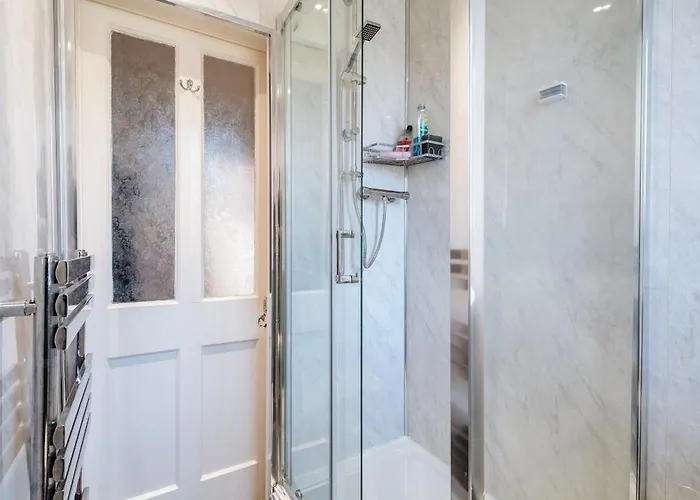 Bright Sleep 4 15 Minute Centre Free Parking Neaby Apartment Edinburgh