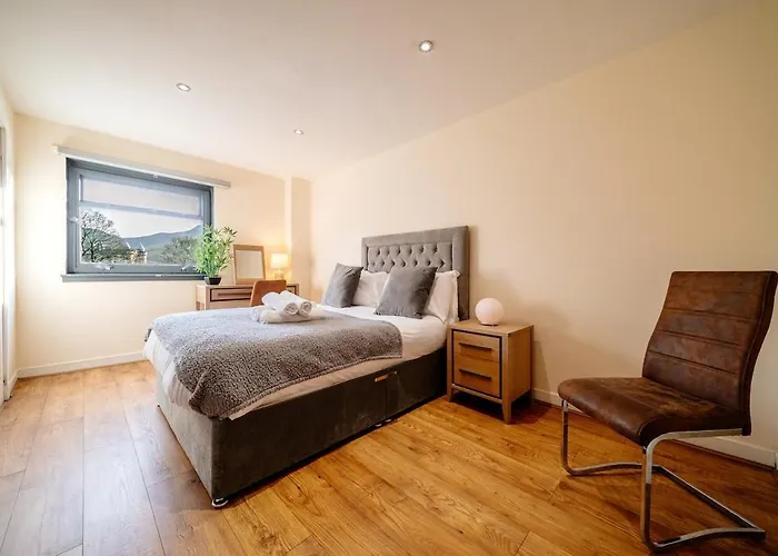 Bottom Of Royal Mile 7 Beds Sleeps 8 3 Bthrooms * Edynburg