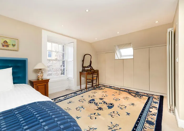 아파트 Luxury Family Flat In New Town