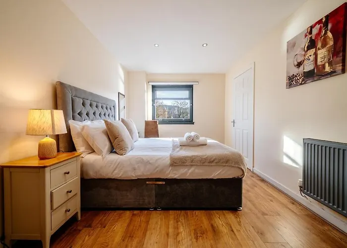 Apartament Bottom Of Royal Mile 7 Beds Sleeps 12 3 Bthrooms