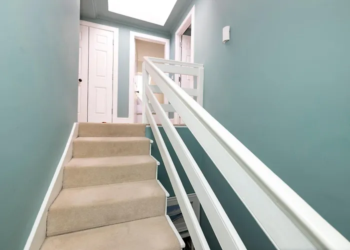 Luxury Family Flat In New Town