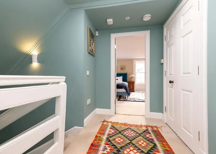 Luxury Family Flat In New Town *