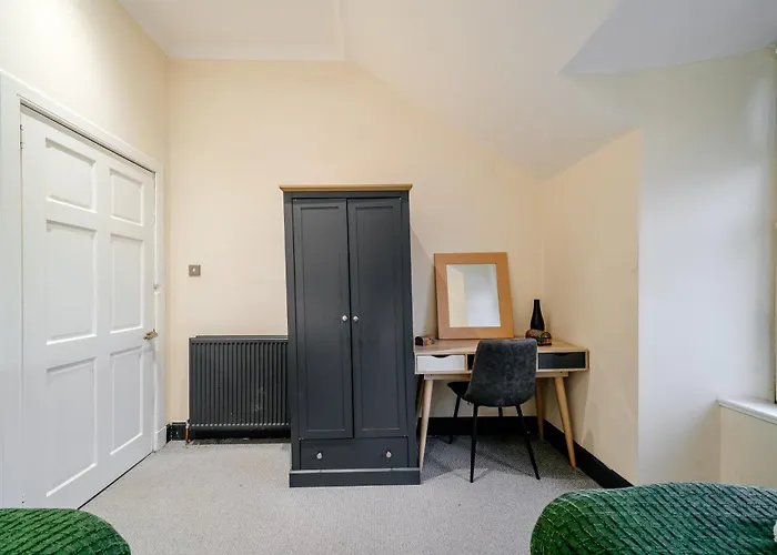 Percys Place Sleep 11, 15 Minute To Centre Free Parking * Edimburgo