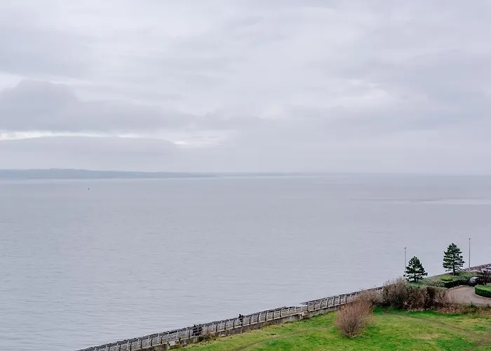 Weston's Penthouse Sleep 10, 6 Beds Free Parking Daire *