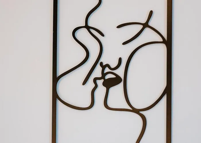 Bright Sleep 4 15 Minute Centre Free Parking Neaby