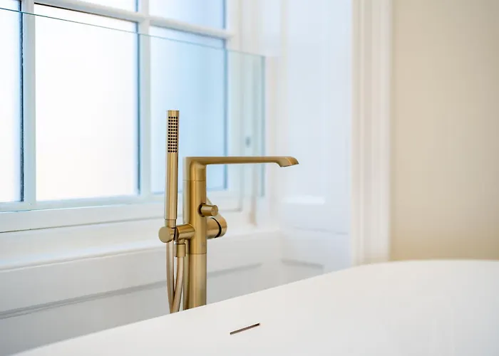 Dragon Luxury At Rutland Square 에든버러