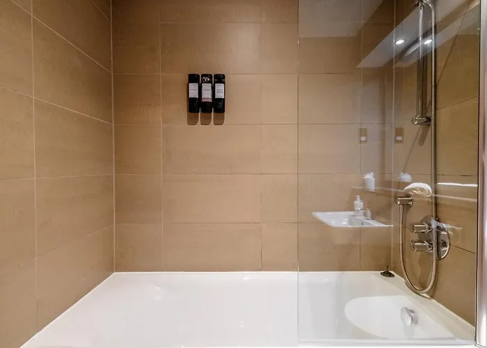 Weston's Penthouse Sleep 11, 8 Beds Free Parking Lejlighed