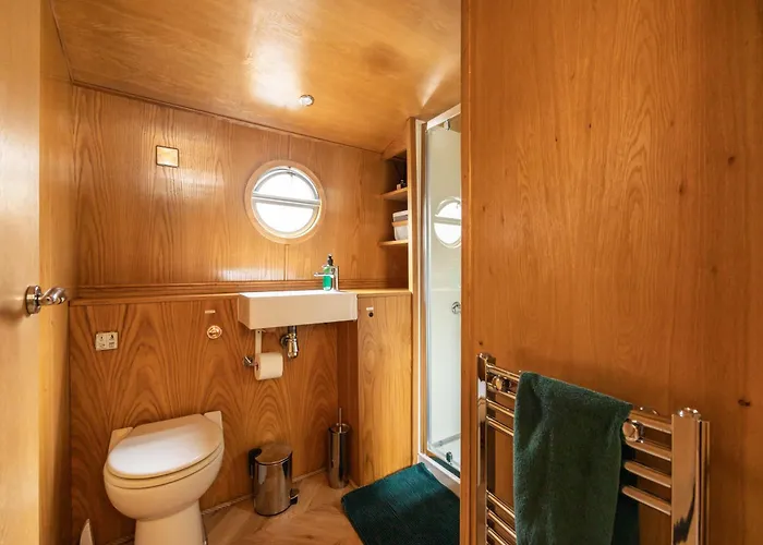 - Houseboats Ботель Эдинбург
