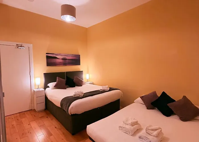 皮卡第广场公寓 *