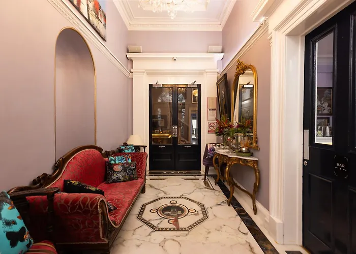 24 Royal Terrace Hotel 4*