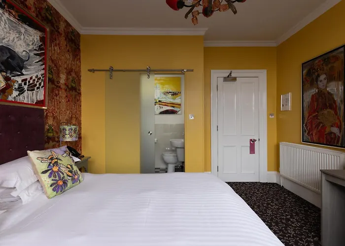 24 Royal Terrace 4* Edinburgh