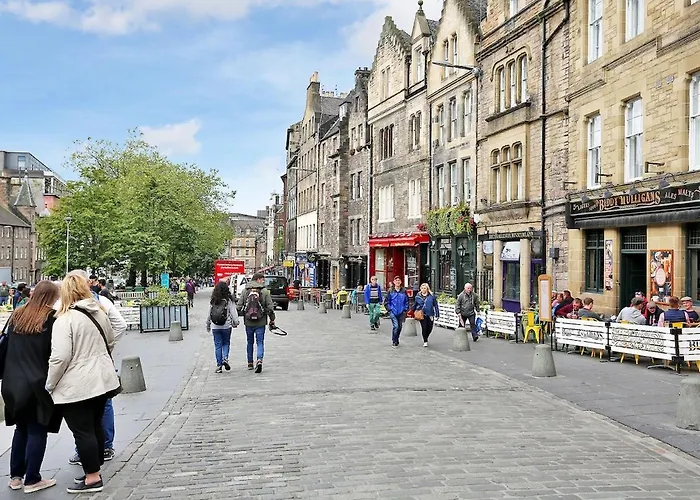 West Bow - Comfy 2 Bed On West Bow Overlooking Grassmarket Lägenhet