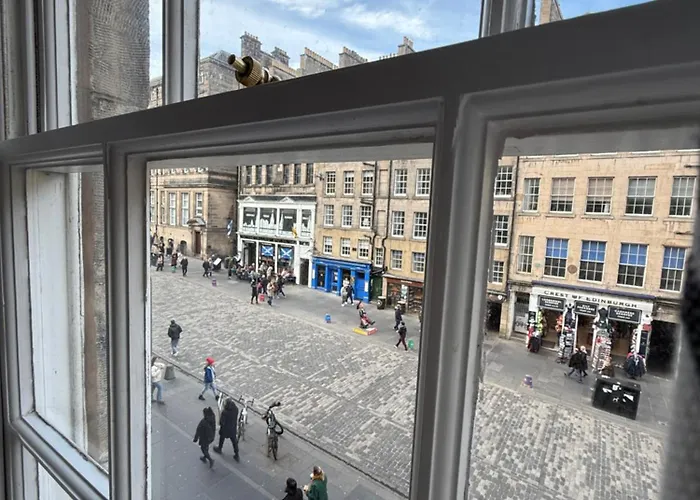 3 Royal Mile Flat Near Castle Апартаменты
