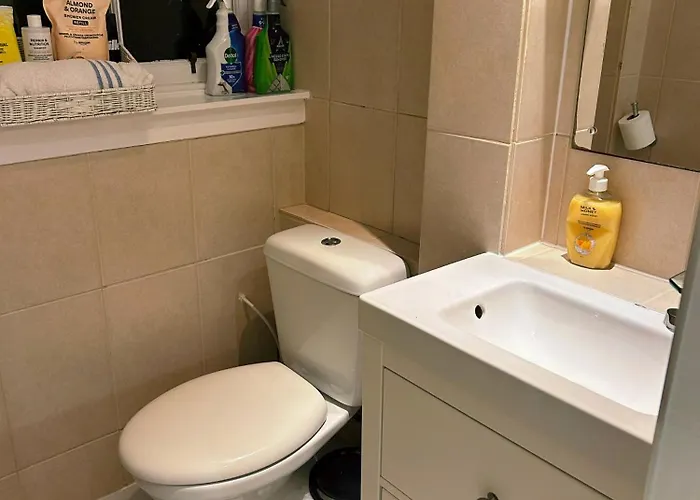 Lovely Sunny 2 Bed Coast