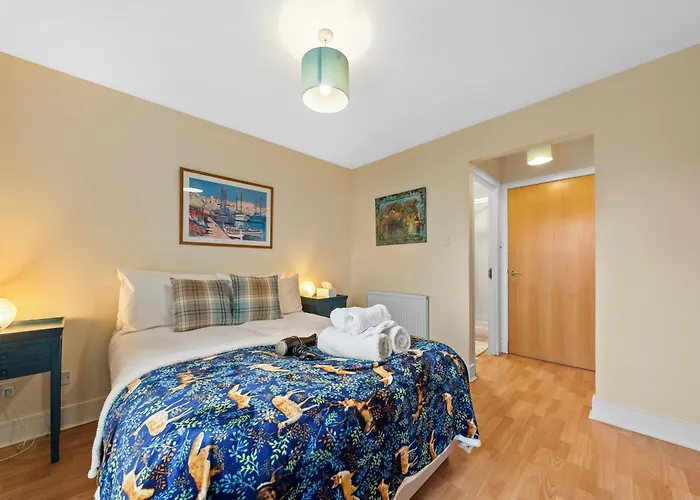 Annandale 2 Bedroom - *