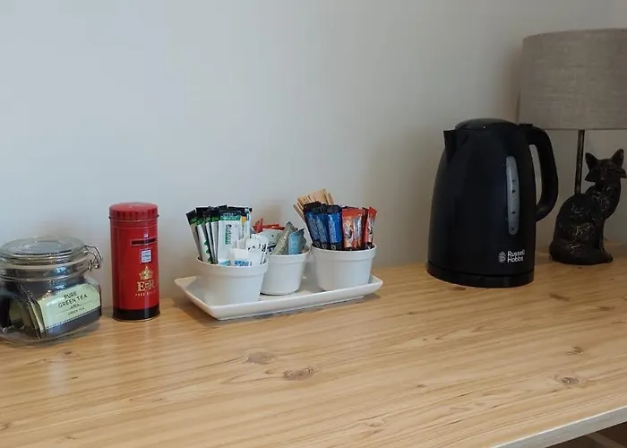 Penzion Lovely Rooms, Great Transport, Airport Bus, 5 Mins To Beach, Great Value Edinburgh