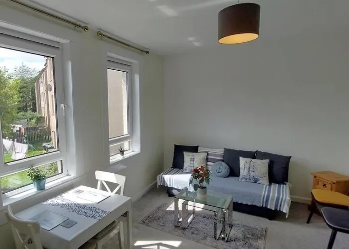 Lovely Rooms, Great Transport, Airport Bus, 5 Mins To Beach, Great Value Edinburgh