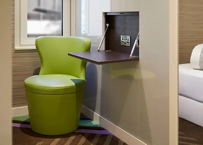 Hub Centre - Rose Street Hotel 3*