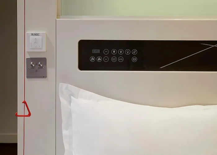 Hotel Hub Centre - Haymarket 3*