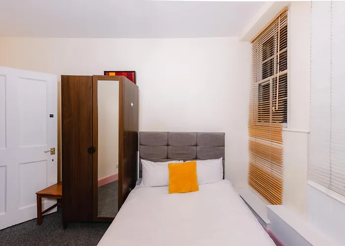 Apartment Relaxing 4 Bdrm *