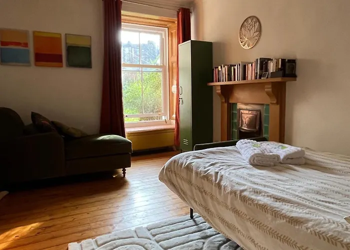 Apartment Charming Flat In Beautiful Area