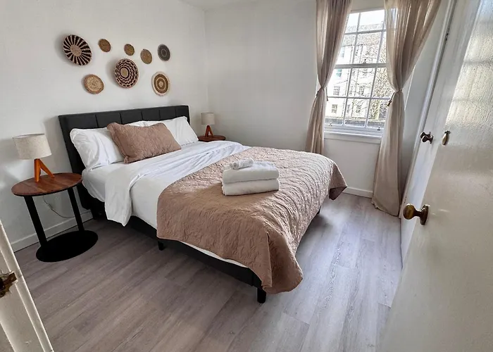 Nicolson Street Two Bedrooms