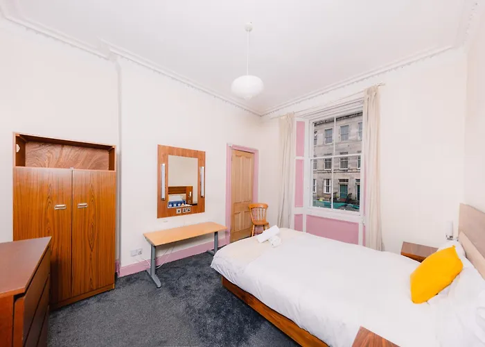 Apartament Relaxing 4 Bdrm Edynburg