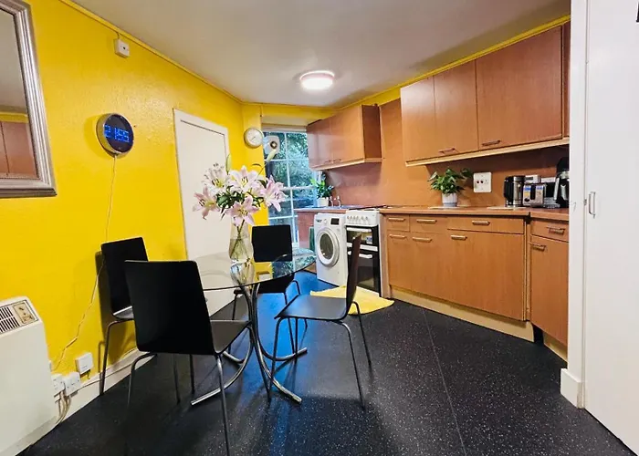 Entire Flat In Edinburgh, Center * Edinburgh