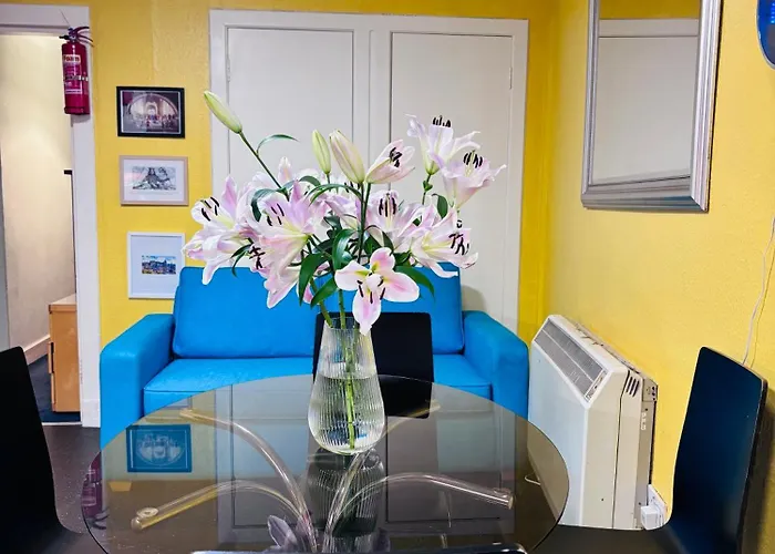 Apartment Entire Flat In Edinburgh, Center *