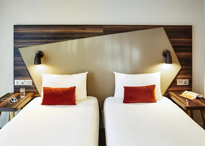 Adagio Royal Mile 4* Edinburgh