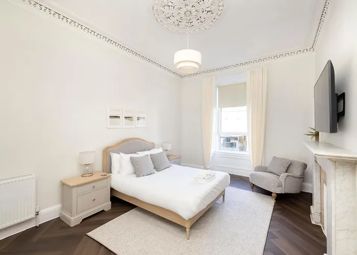Apartment Joivy Family Flat Near Leith