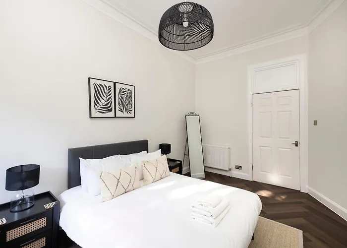 Joivy Family Flat Near Leith Apartment