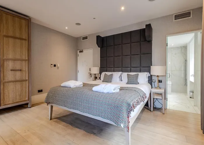 The On The Mile Hotel Edinburgh