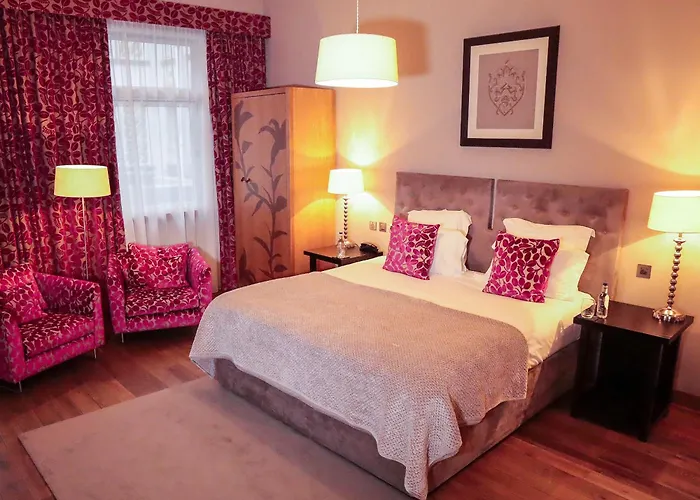 Tigerlily Hotel