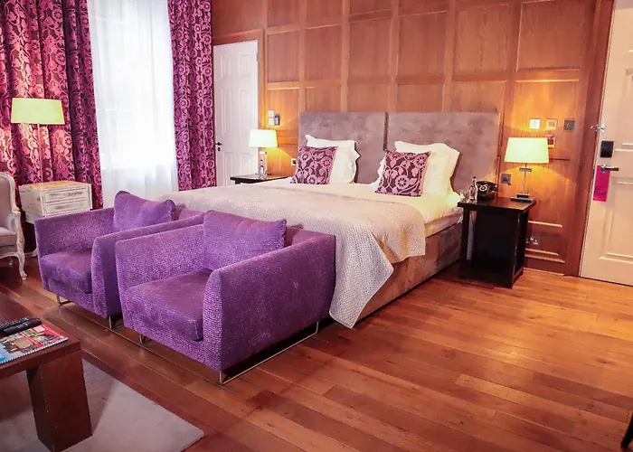 Tigerlily Hotel 4*