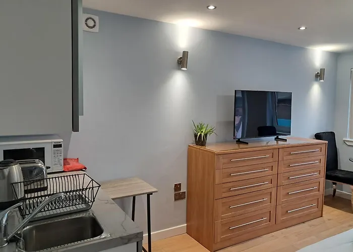 Homestay The Retreat Edinburgh, 2-minute Walk To Bus Stop