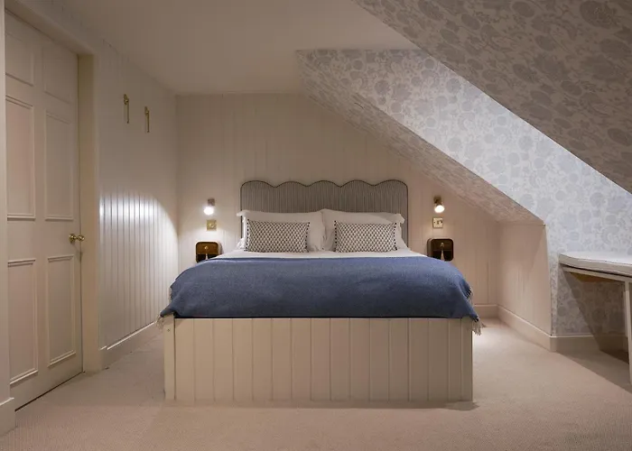 The Townhouse, Leith 4*