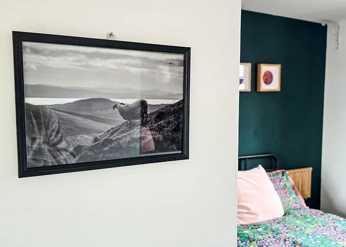 Pensión Double With Shared Bathroom Near The Shore And Tram Edimburgo