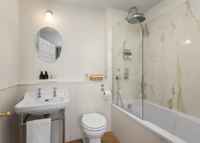 Aparthotel The Townhouse, Leith 4*