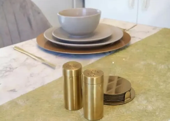 Дом отдыха Dynastays- Stylish Seaside Home- Dog Friendly, Garden & Parking (adults Only) *