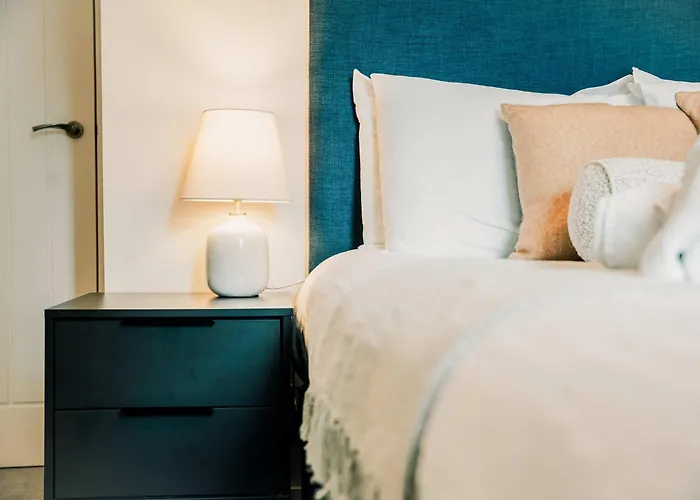 Stylish 2 Bed Centre With Parking Semesterbostad *